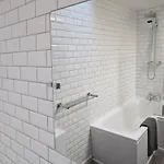 Eastgate Flat 23b 公寓