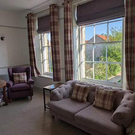 Eastgate Flat 23b * Pickering